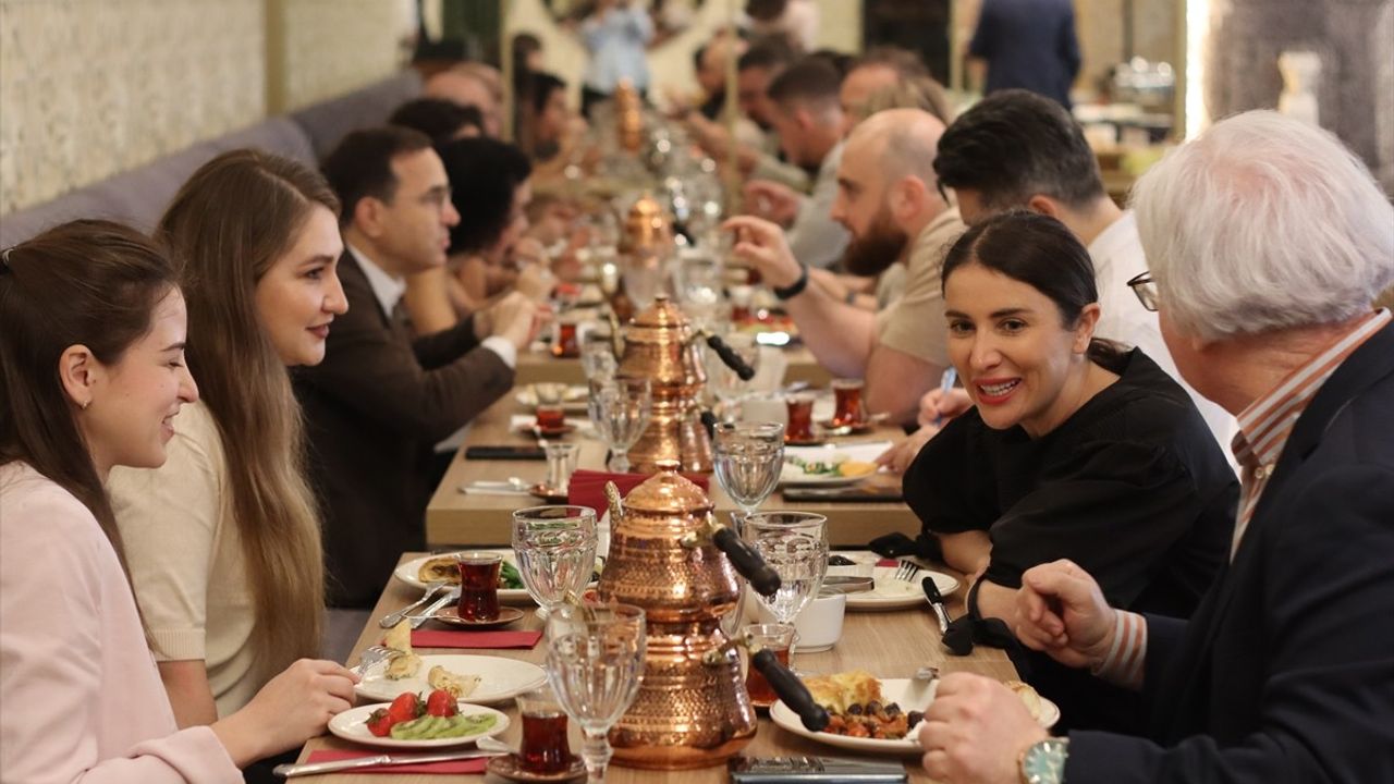 Dünya Kahvaltı Günü'nde Türk Kahvaltısı Tanıtıldı