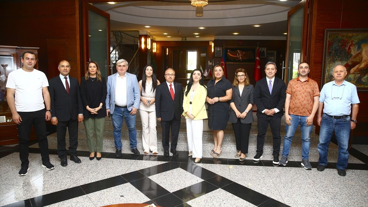 Dünya Kahvaltı Günü'nde Türkiye'nin Bakü Büyükelçisi'nden Önemli Mesajlar