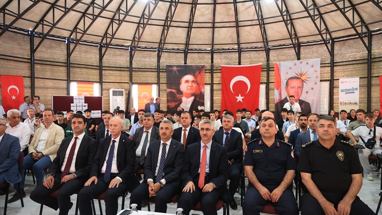 Edirne'de 'Türkiye Yüzyılı' Kamp Programı Başladı