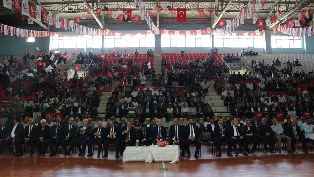 Erbakan, Ağrı'da Yeniden Refah Partisi Kongresine Katıldı