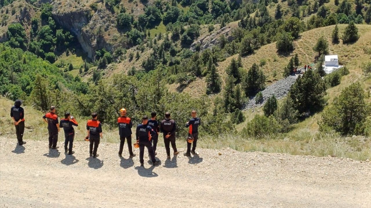 Erzurum'da Oltu Taşı Ocağındaki Göçükte Hayatını Kaybedenlerin Sayısı 3'e Çıktı