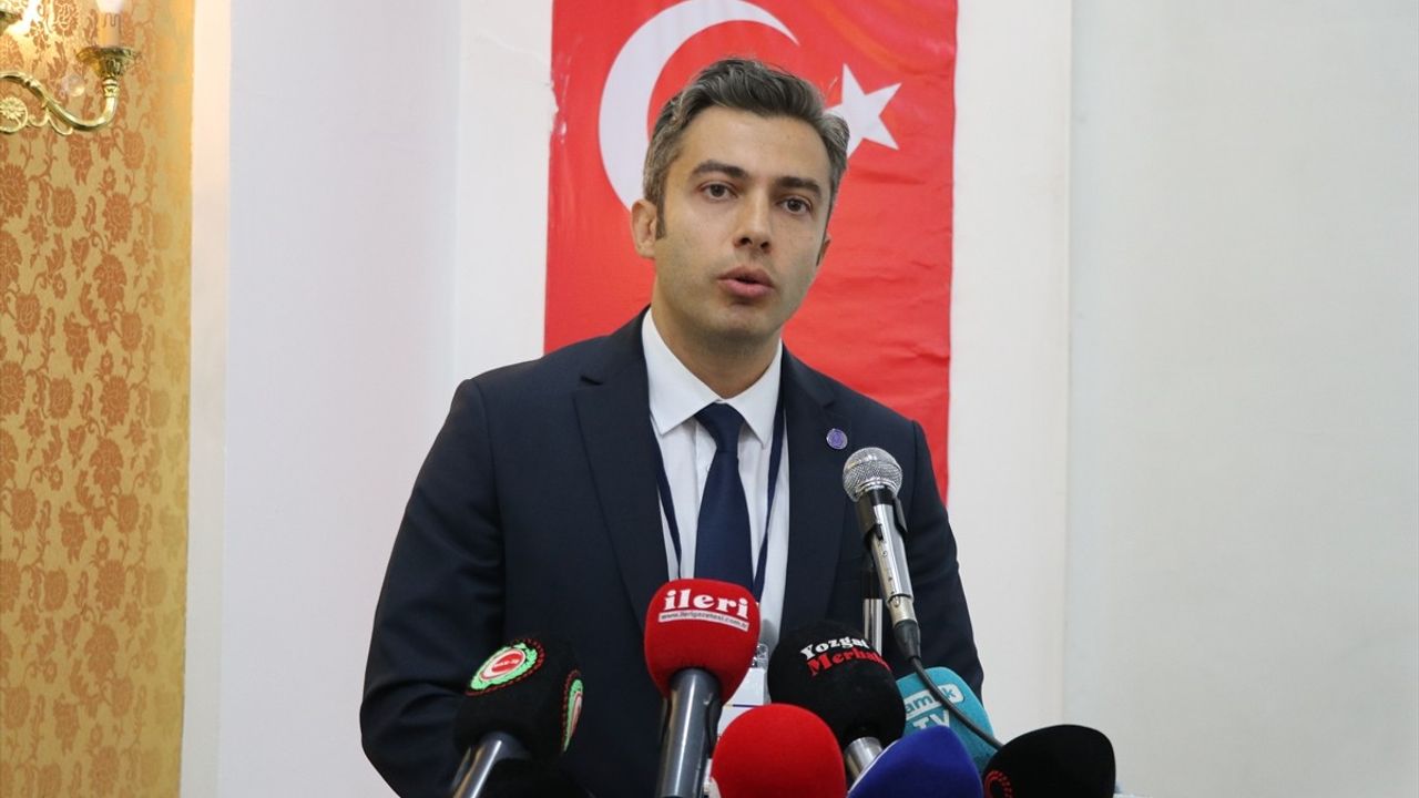 Ev İşçileri İçin Güçlendirme Eğitimi: HAK-İŞ' Ten Çarpıcı Açıklamalar