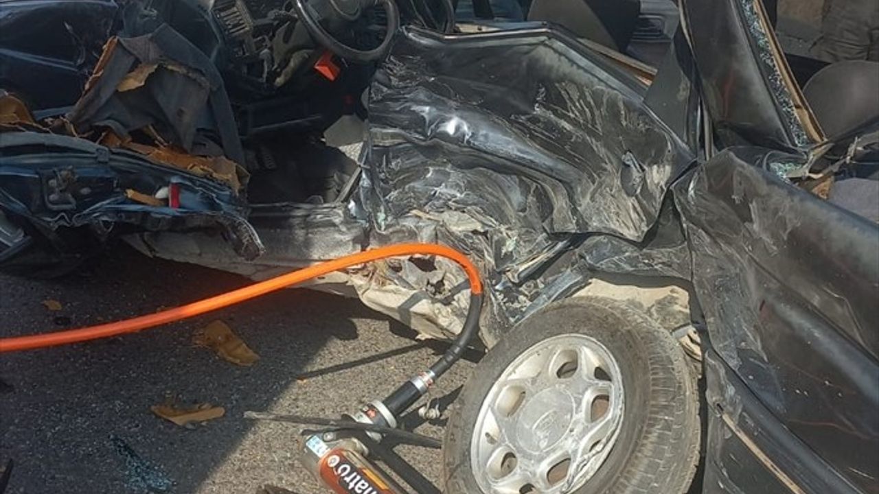 Gaziantep'te Trafik Kazası: Bir Ölü, Bir Yaralı