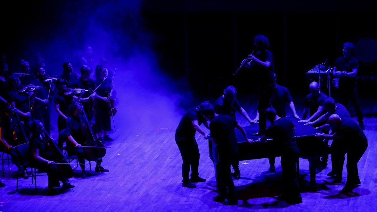 Geneva Camerata 'Revolta' Performansı İzmir'de