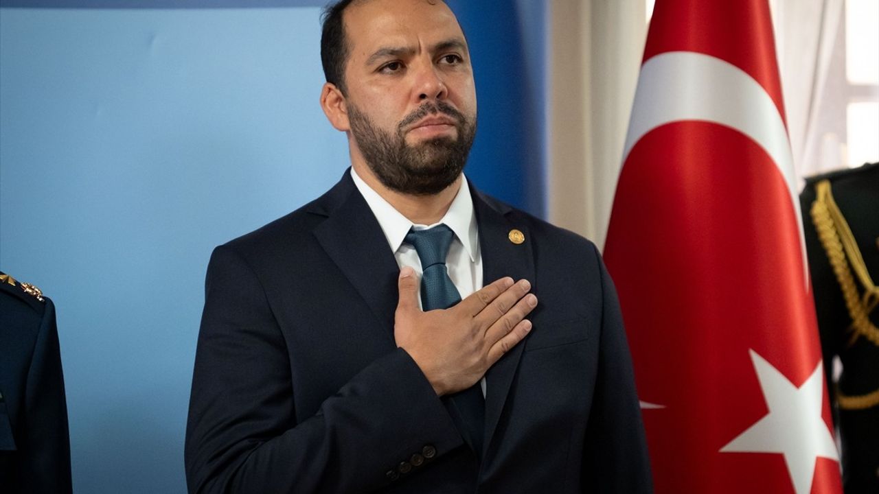 Guatemala Silahlı Kuvvetler Günü'nde Dostluk Vurgusu