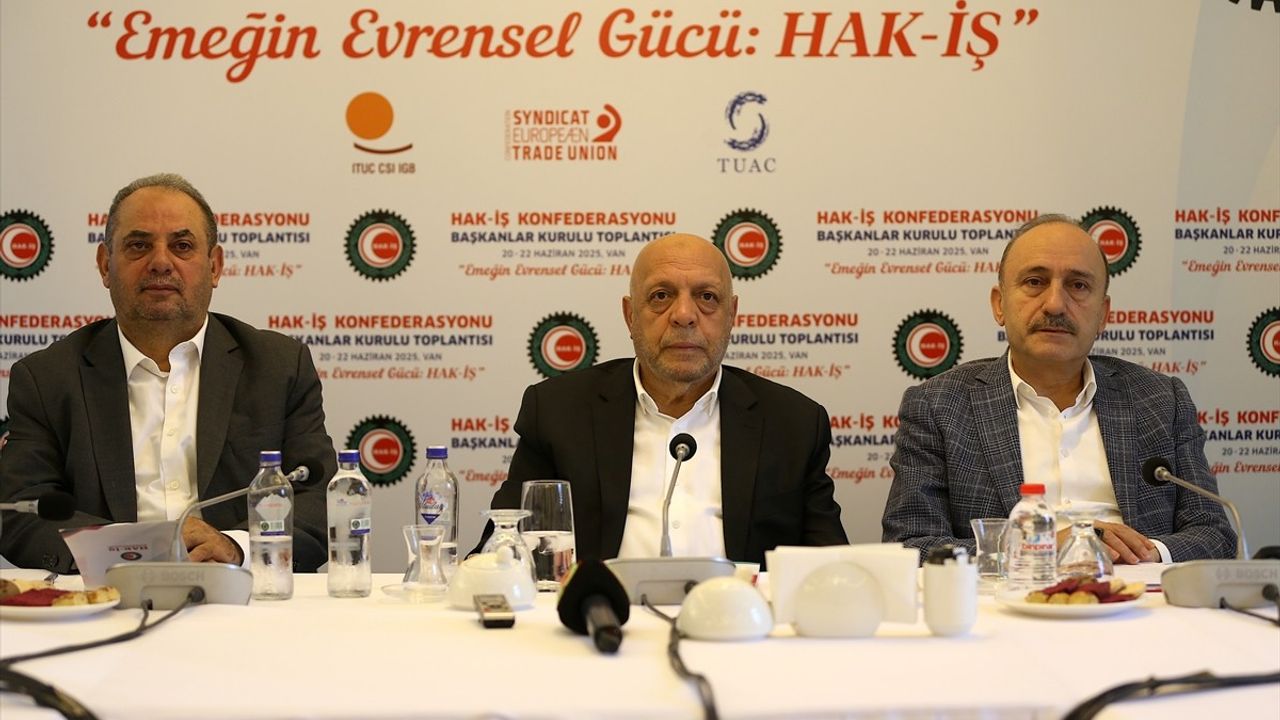 HAK-İŞ Genel Başkanı Arslan'dan Van'da Önemli Açıklamalar