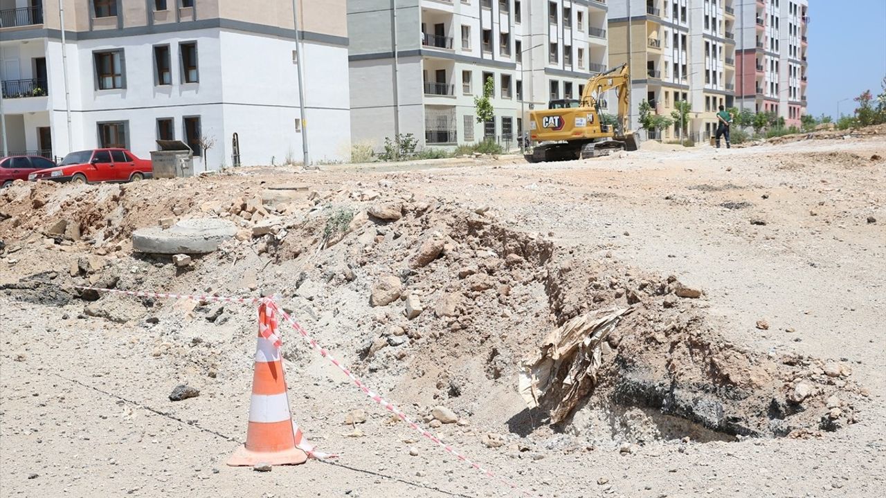 Hatay'da Doğal Gaz Borusu Hasar Gördü