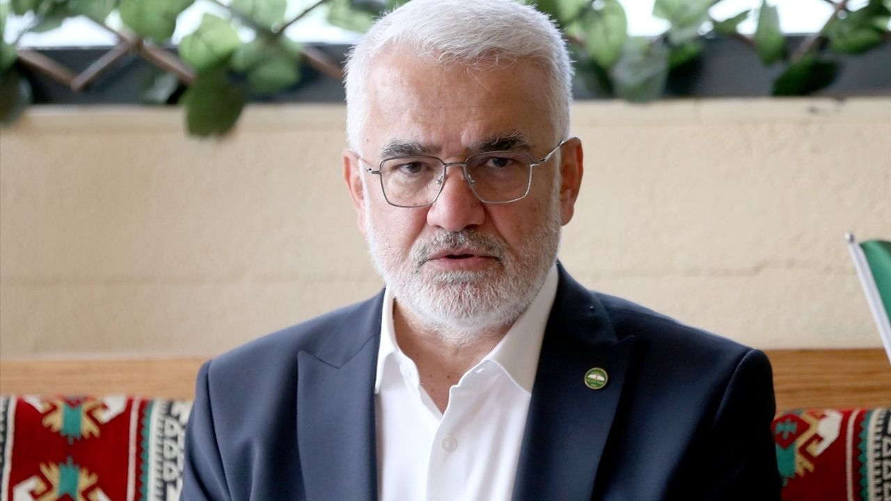 HÜDA PAR Başkanı Yapıcıoğlu'ndan Anayasa Vurgusu