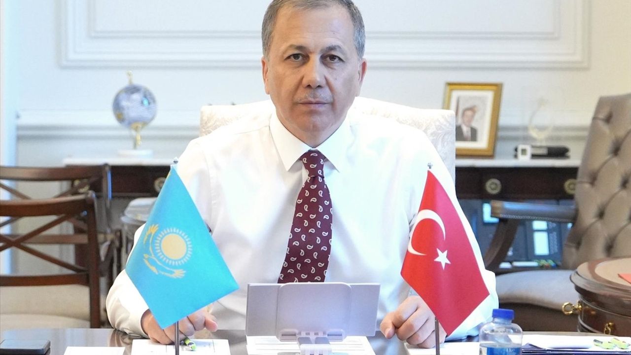 İçişleri Bakanı Yerlikaya'nın Kazak Mevkidaşıyla Görüşmesi