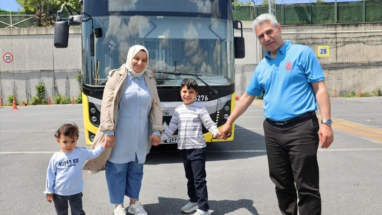 İETT Şoförünün Dikkatiyle Kayıp Kardeşler Ailelerine Kavuştu
