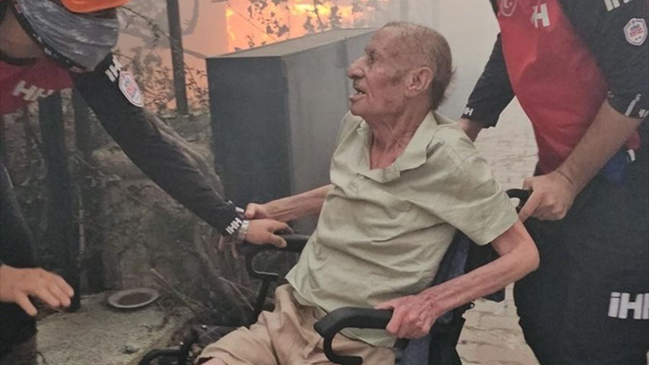 İHH İzmir Ekibi Seferihisar'da Engelli Vatandaşı Kurtardı