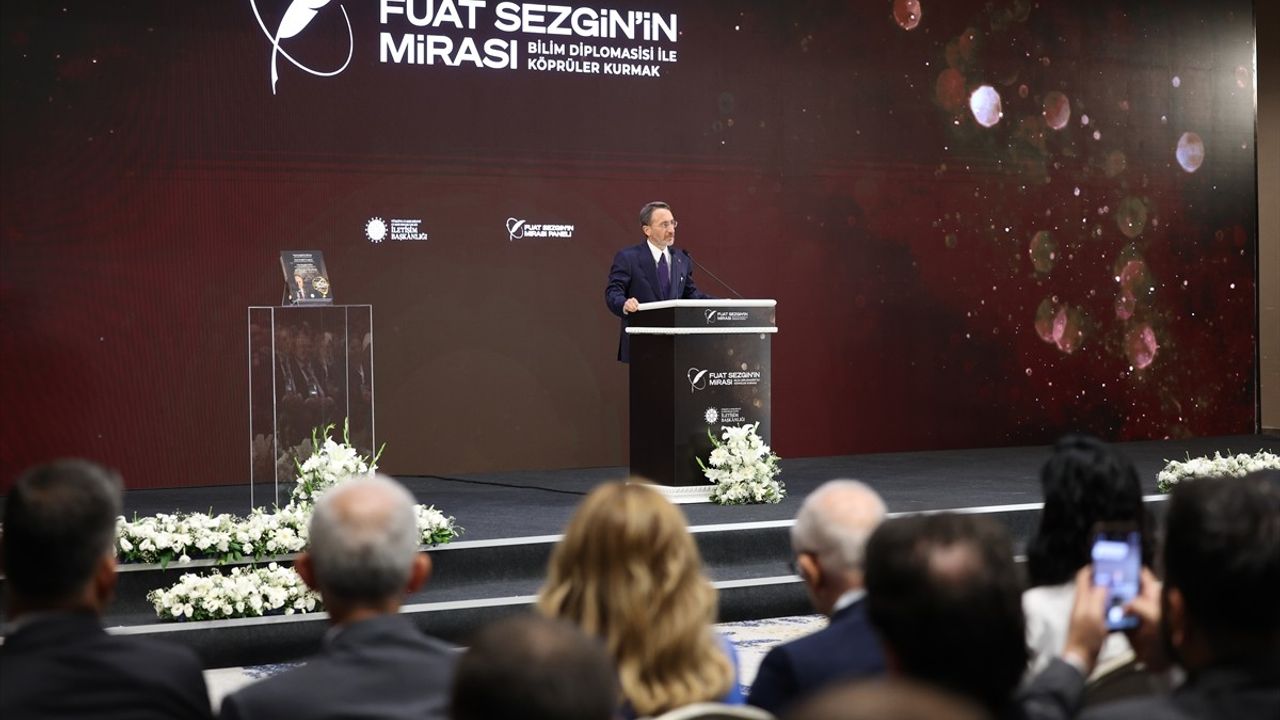 İletişim Başkanı Fahrettin Altun, Fuat Sezgin'in Mirasına Dikkat Çekti