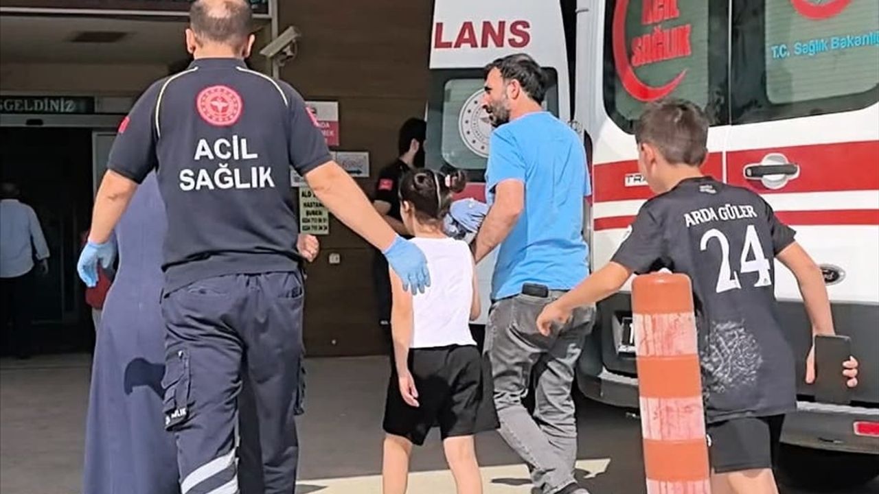 İnegöl'de Kumbarasını Açarken Yaralanan Çocuk Hastaneye Kaldırıldı