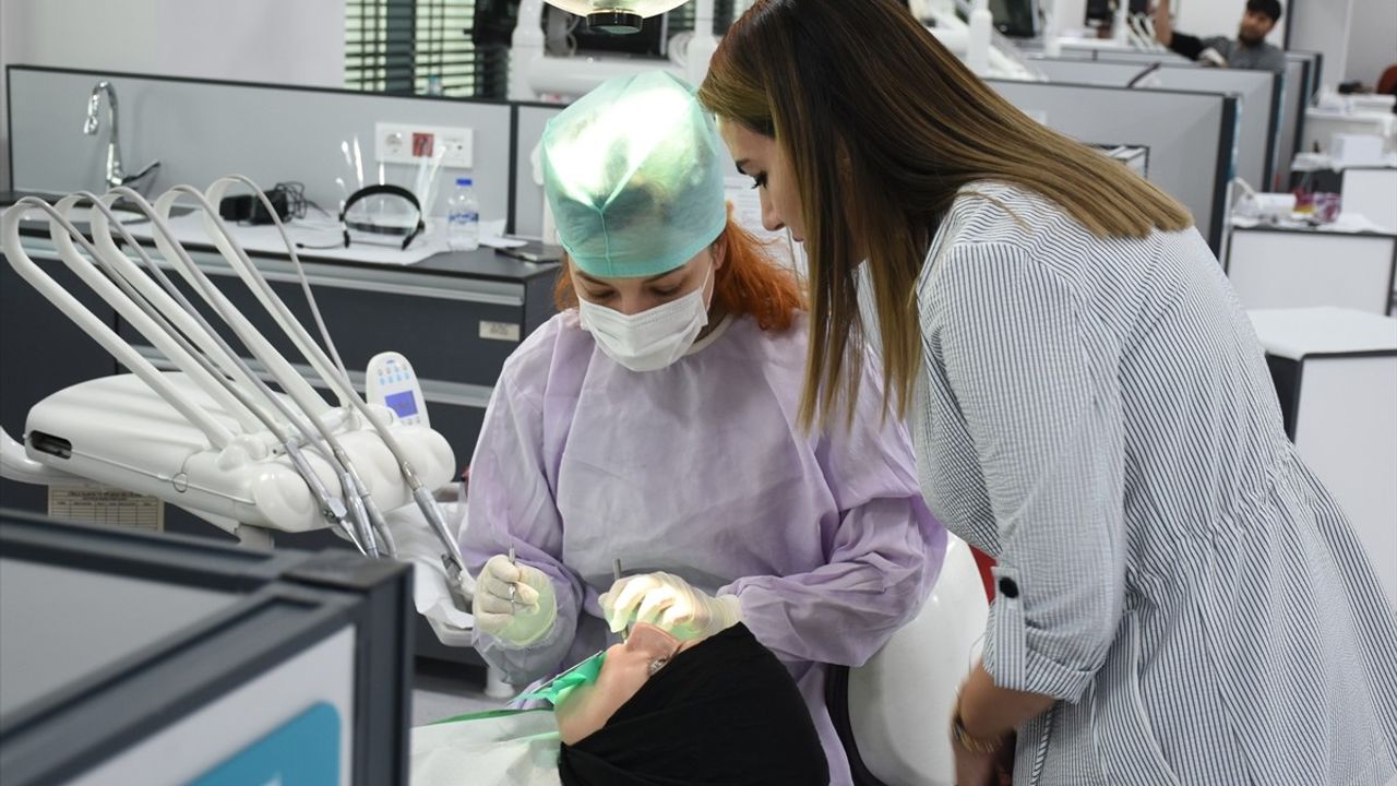 İnönü Üniversitesi Diş Hekimliği Fakültesi, Yurt İçi ve Dışından Hastalara Hizmet Sunuyor