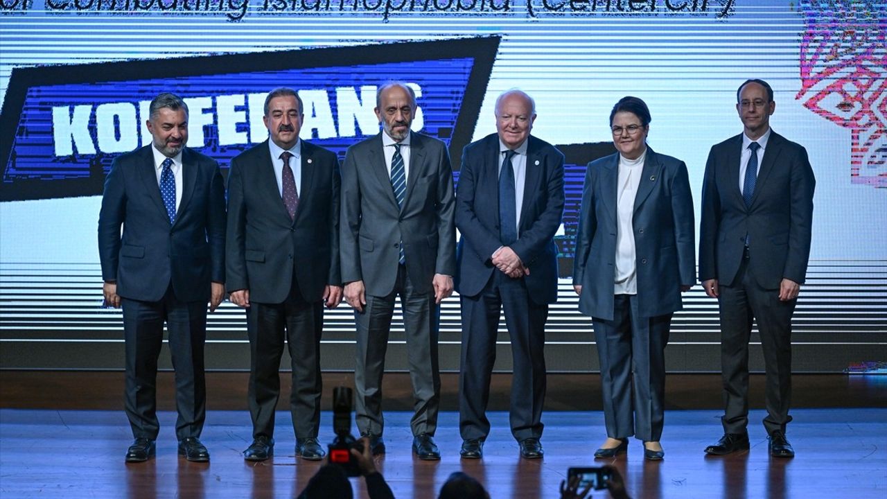 İslamofobiyle Mücadele: Moratinos'un Mesajı