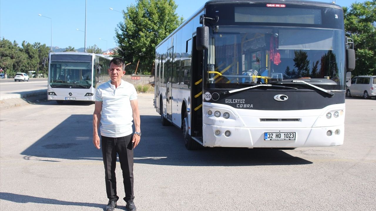 Isparta'da Şoförden Örnek Davranış