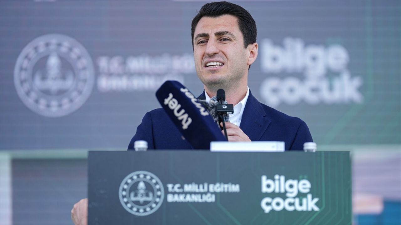 İstanbul'da 'Arkadaşım Robot' Kısa Hikaye Yarışması Ödül Töreni