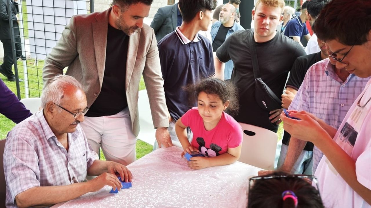 İstanbul'da Kuşaklar Arası Bağları Güçlendiren Festival