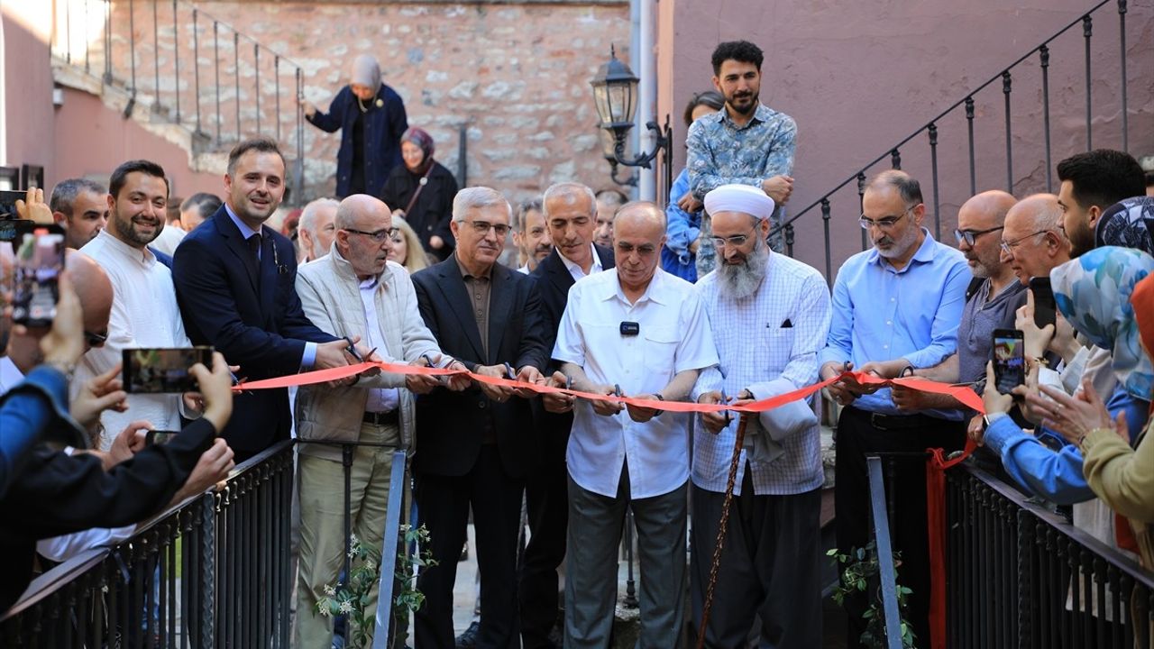 İstanbul'da Ma'kıli Hat Sergisi ve İcazet Töreni Düzenlendi