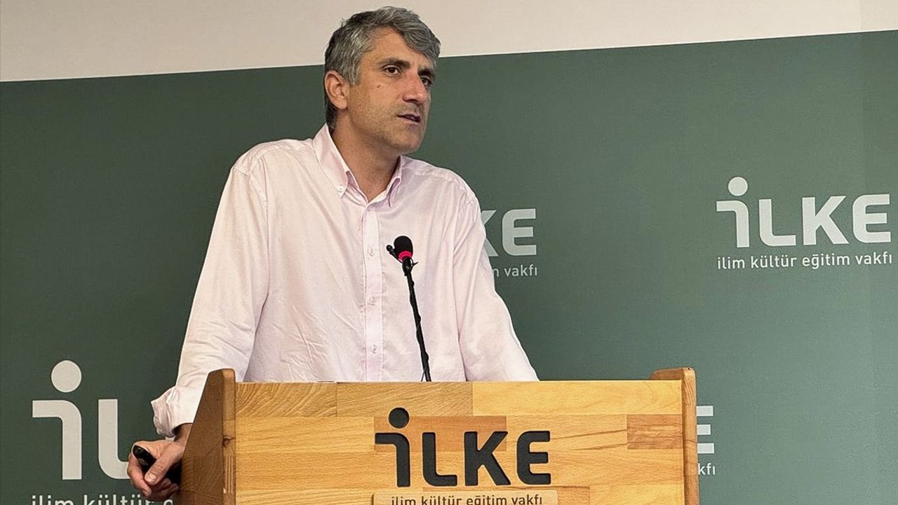 İstanbul'da Nüfus ve Aile Semineri Gerçekleşti