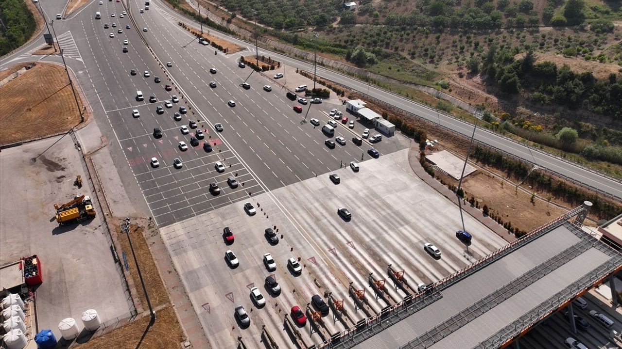 İstanbul-İzmir Otoyolu'nda Kurban Bayramı Dönüş Yoğunluğu