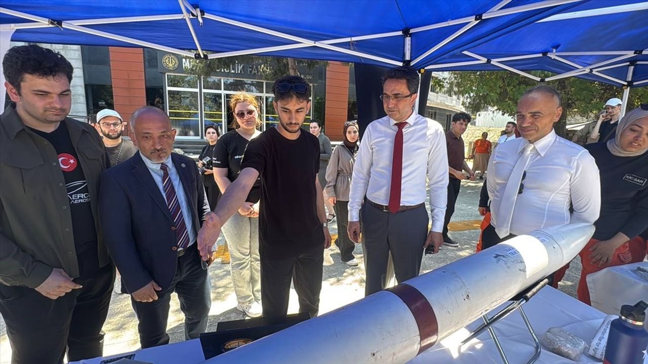 İstanbul Üniversitesi-Cerrahpaşa'da 'Bilim Kafe' Etkinliği: Elektrikli ve Otonom Araçlar