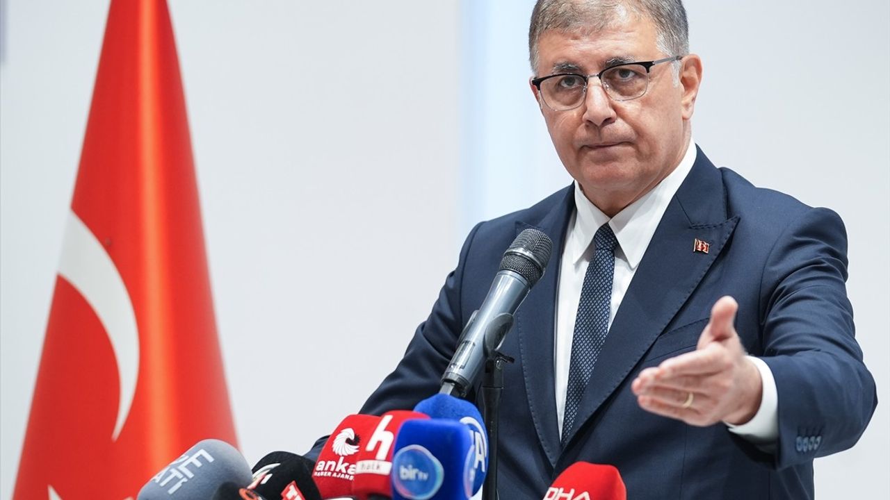 İzmir Büyükşehir Belediyesi'nde Büyük İşten Çıkarma Kararı
