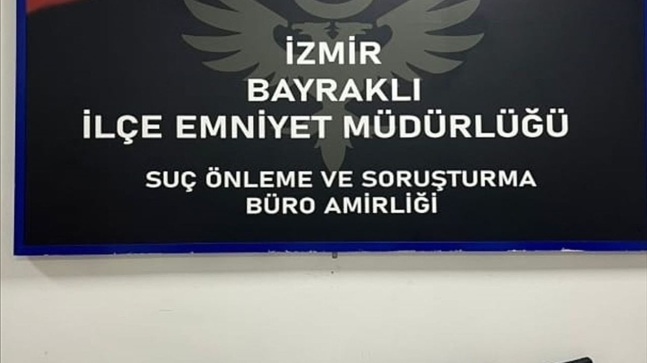 İzmir'de Düğünde Havaya Ateş Eten İki Kişi Tutuklandı