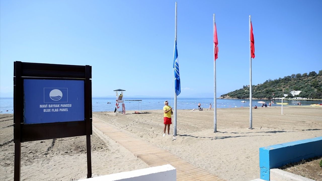 İzmir, Mavi Bayraklı Plajlarıyla Çevreci Turizmde Yükseliyor