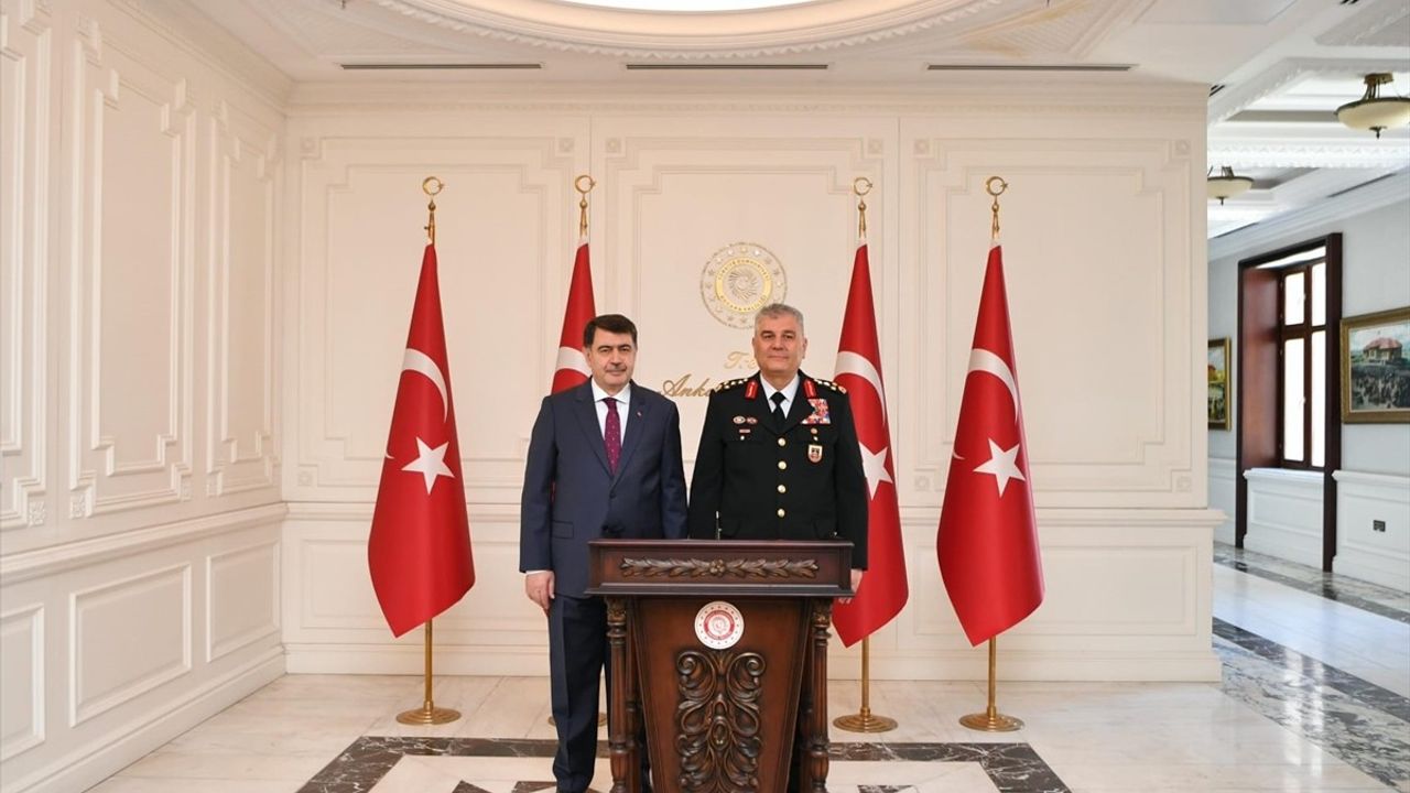 Jandarma Genel Komutanı Çardakcı'dan Ankara Valiliği Ziyareti