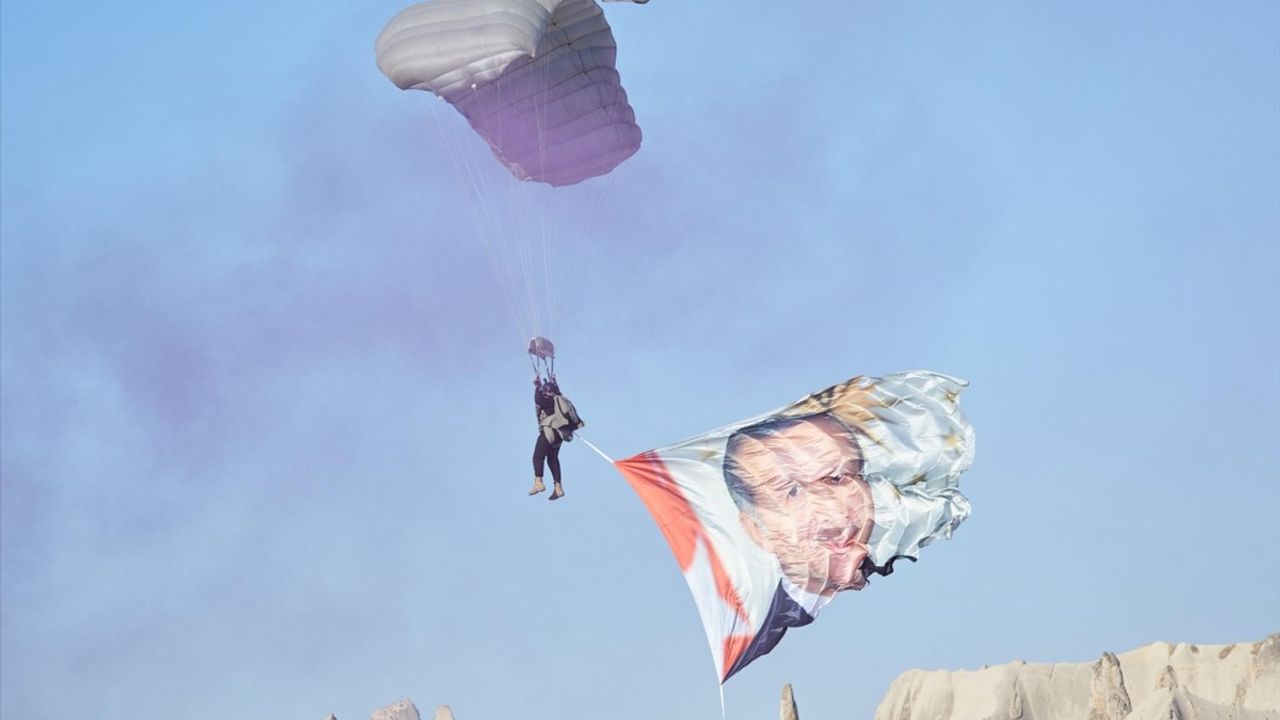 Kapadokya'da Jandarma Timi'nin Heyecan Verici Atlayışı
