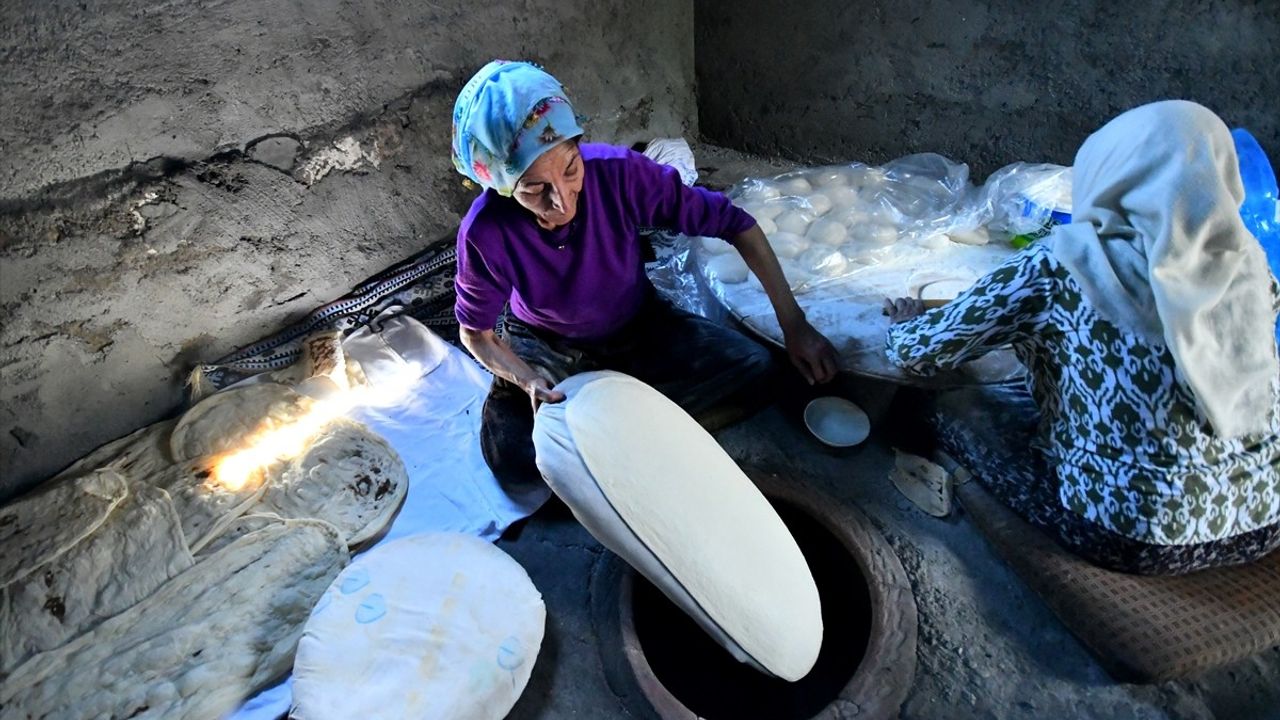 Kars'ta Kurban Bayramı İçin Tandır Sofraları Kuruluyor
