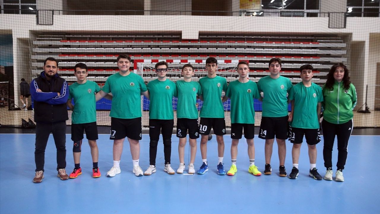 Kastamonulu Hentbolcu Metehan Şekerci'nin Azmi