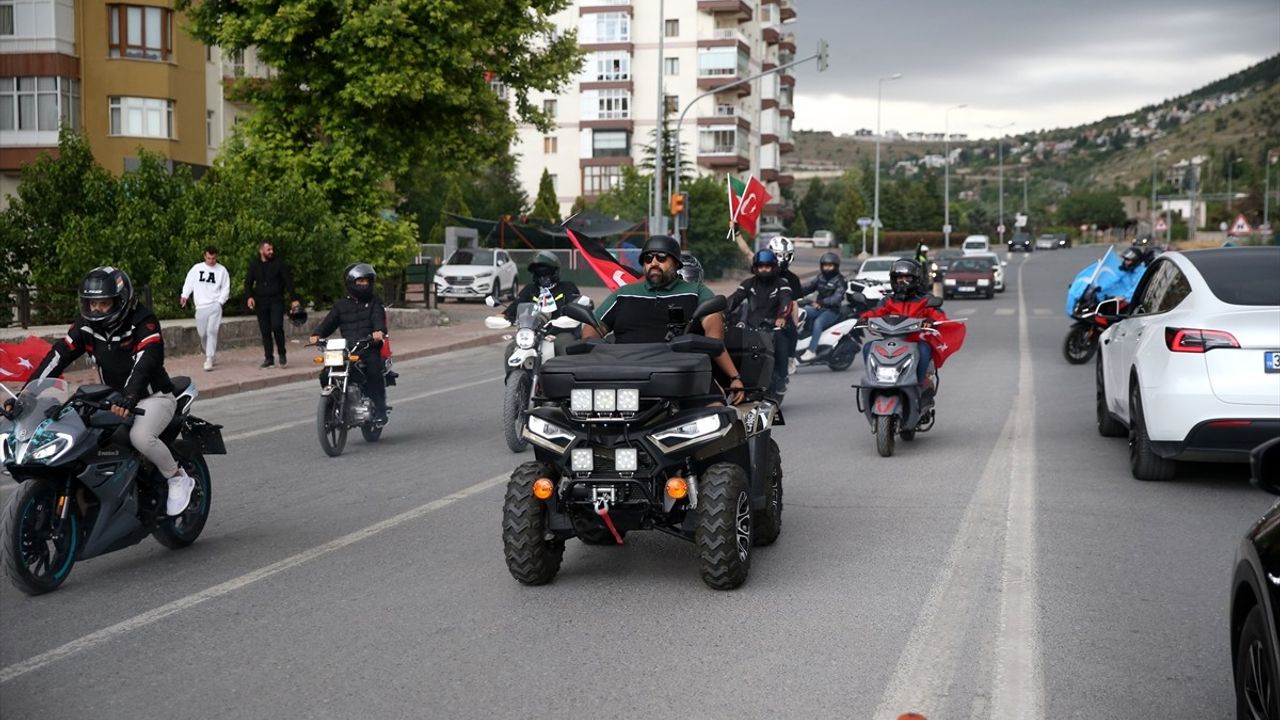 Kayseri'de Motosiklet Grubu Gazze İçin Yola Ç çıktı