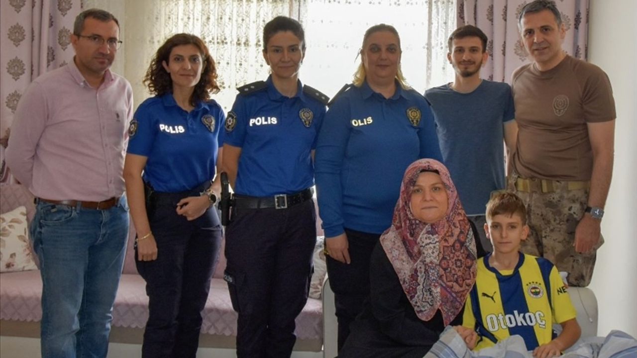Kayseri Emniyet Müdürü, Şehit Ailesini Ziyaret Etti
