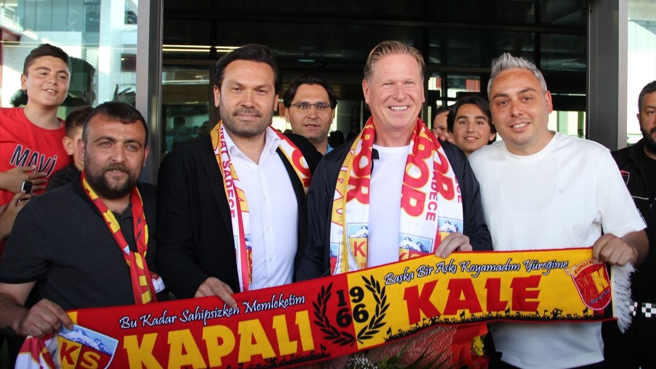 Kayserispor'un Yeni Teknik Direktörü Markus Gisdol Kayseri'ye Geldi
