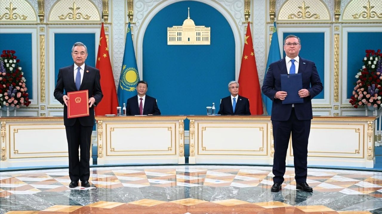 Kazakistan ve Çin Arasında 24 İşbirliği Belgesi İmzalandı