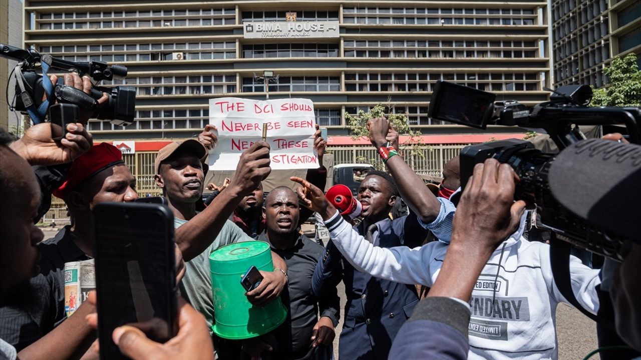 Kenya'da Sosyal Medya Fenomeninin Ölümü Protesto Edildi