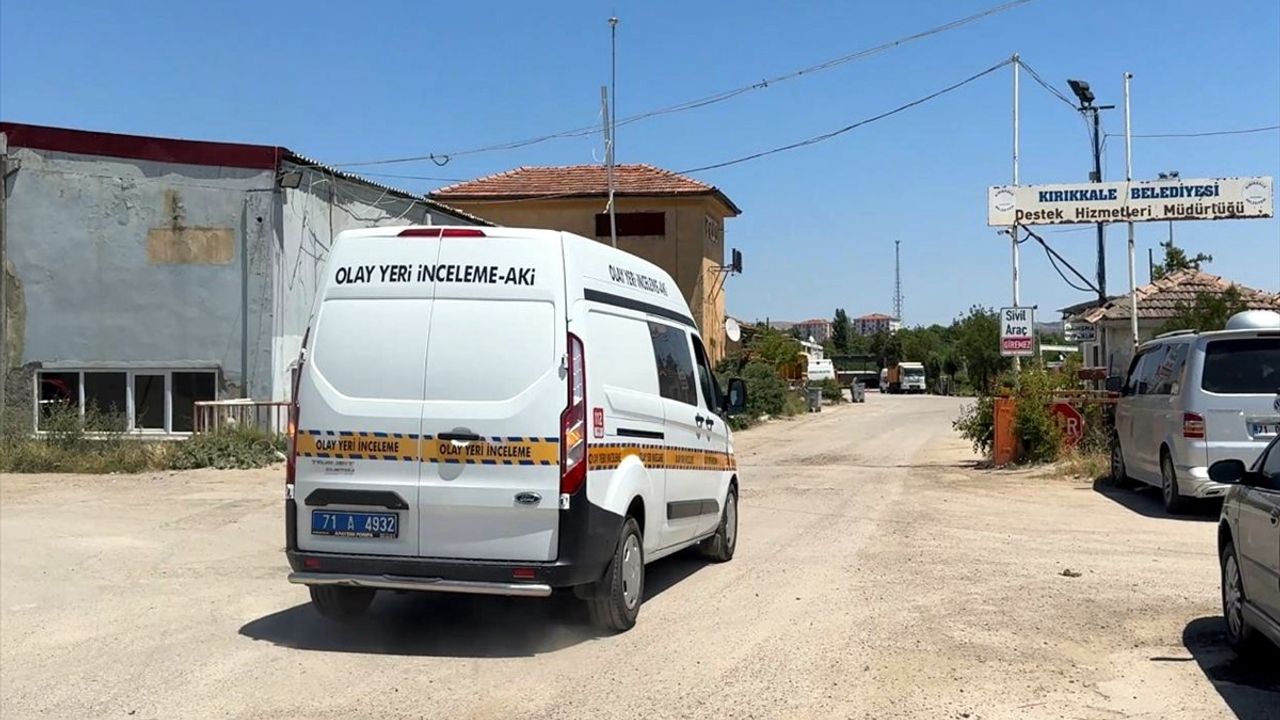 Kırıkkale'de Köpük Tüpü Patladı: Bir Personel Ağır Yaralandı