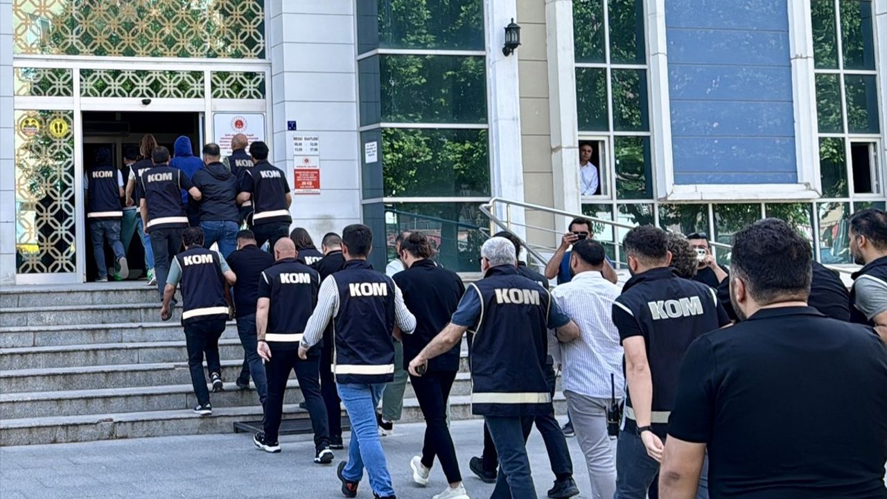 Kırşehir'de 9 Zanlı Yağma ve Dolandırıcılıkla Yakalandı