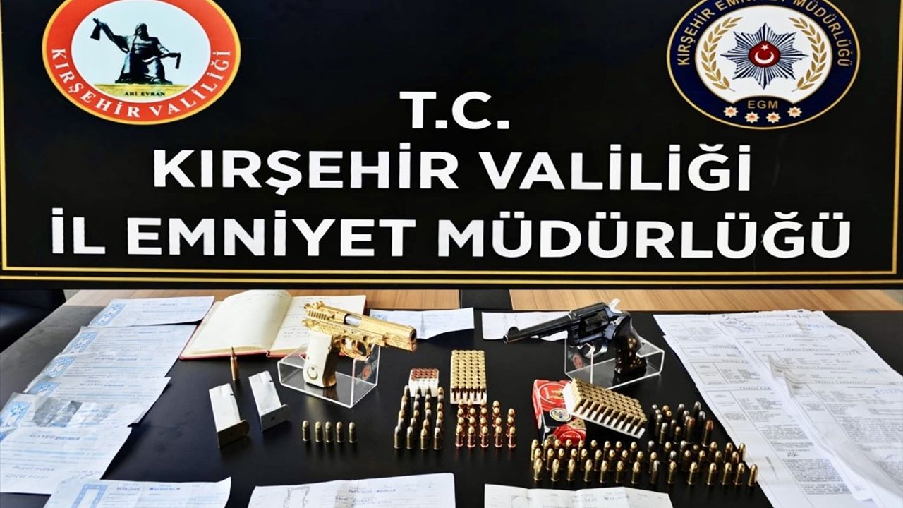 Kırşehir'de Dolandırıcılık Çetesi Çökertildi