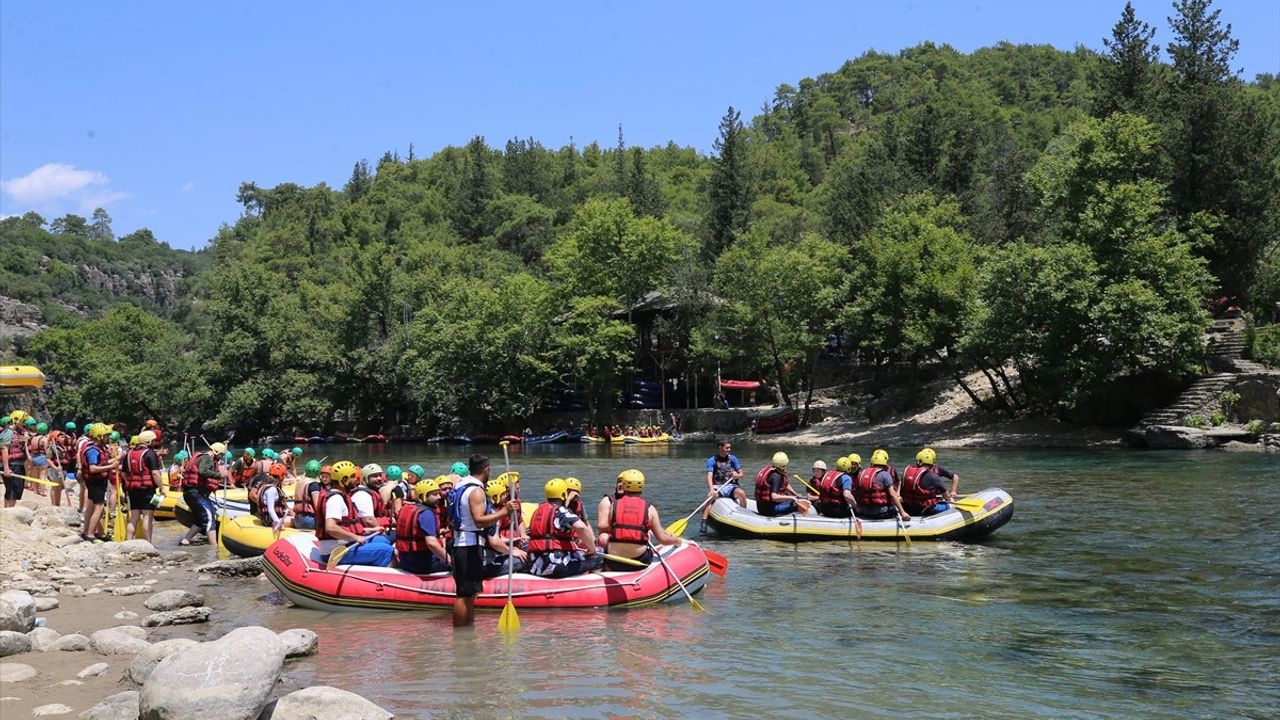 Köprüçay'da Rafting Heyecanı