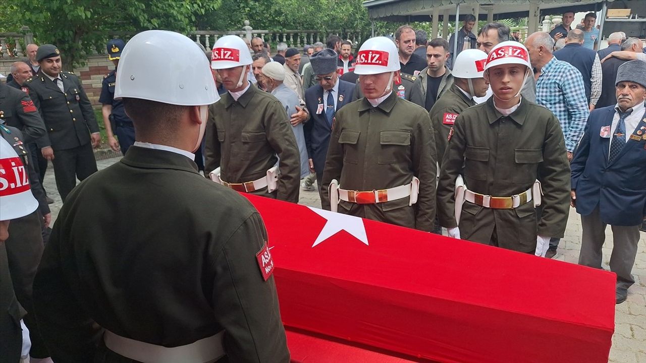Kore Gazisi Muhammet Gündüz Son Yolculuğuna Uğurlandı
