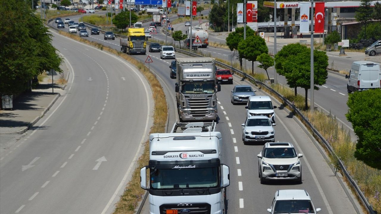 Kurban Bayramı Dönüşünde Samsun-Ankara Yolunda Yoğunluk