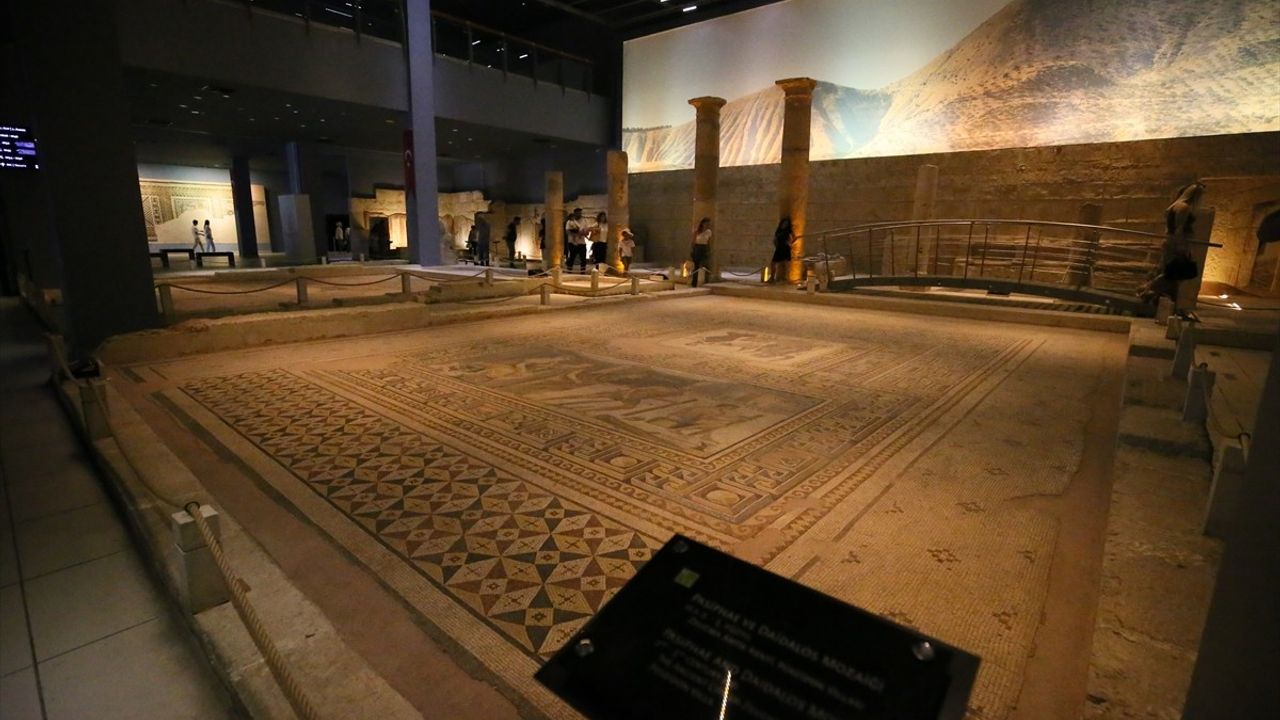 Kurban Bayramı’nda Zeugma Mozaik Müzesi'nde Yoğunluk