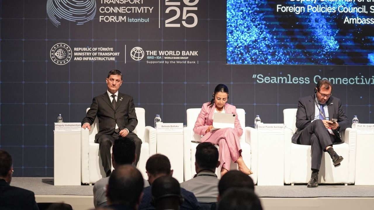 Küresel Ulaştırma Koridorları Forumu: Türkiye, İspanya ve Arnavutluk İş Birliği Vurgusu