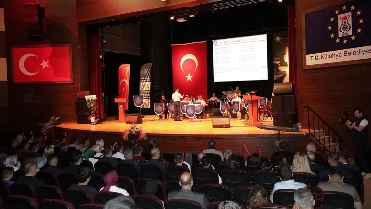 Kütahya'da 'Ordu Millet El Ele' Konseri