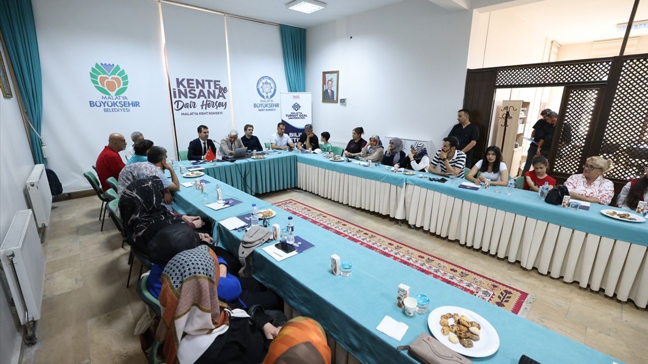 Malatya'da Stres ve Günlük Yaşamı Ele Alan Söyleşi Gerçekleşti