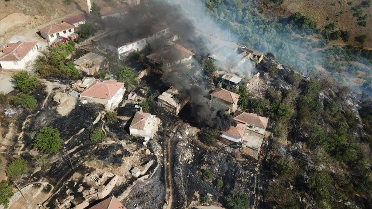 Malatya'da Yangın Paniği: Evler Tehlikede