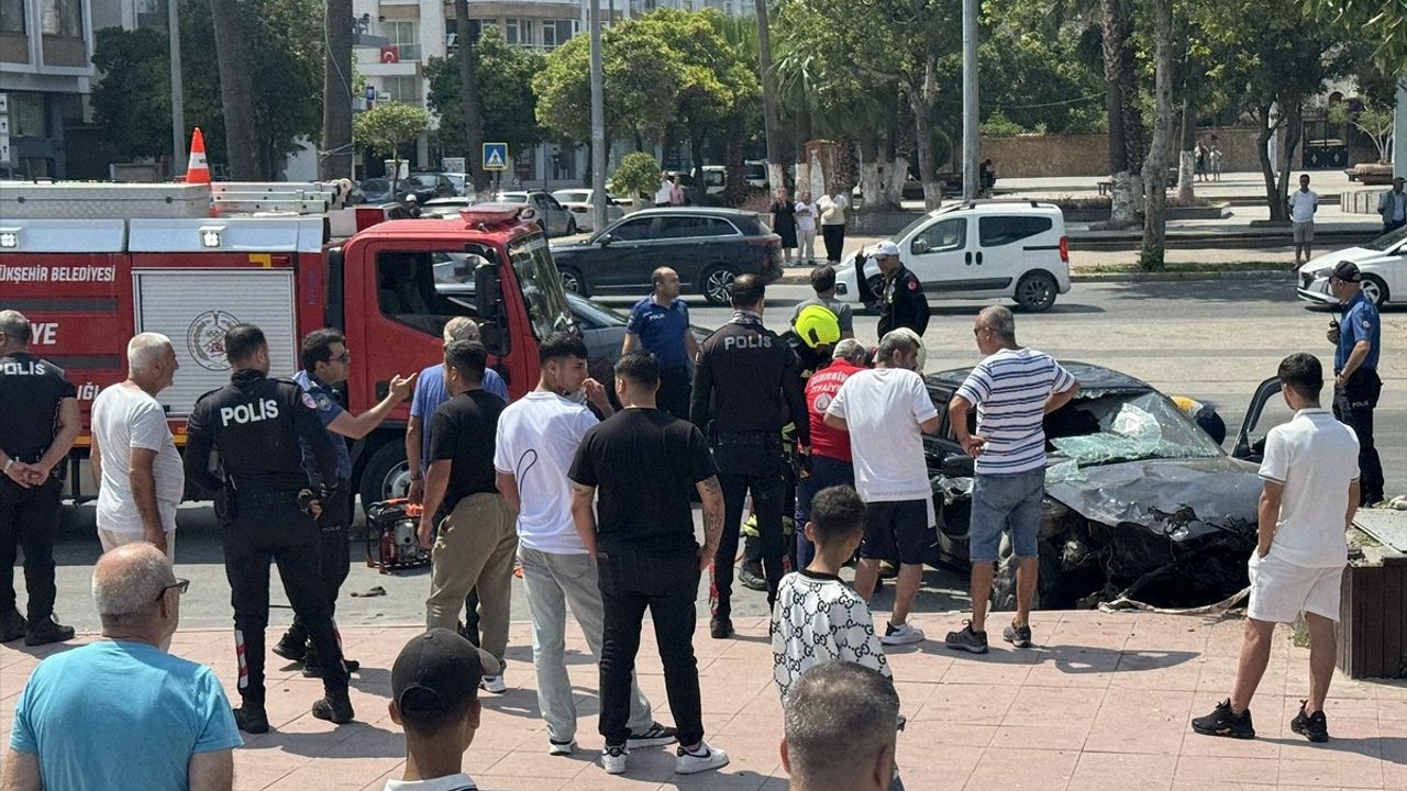 Mersin'de Feci Trafik Kazası: 5 Yaralı